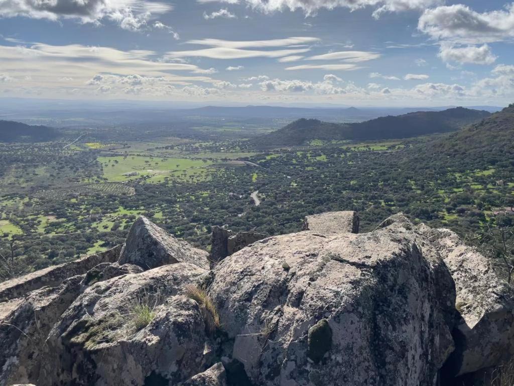 Vuelos De Montana L Montánchez Exteriér fotografie